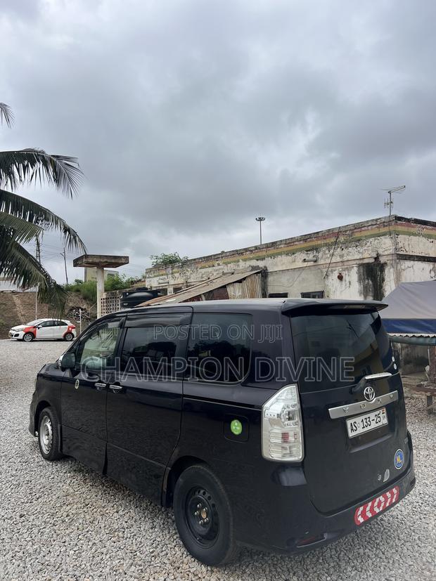 Toyota Voxy 2012 Brown