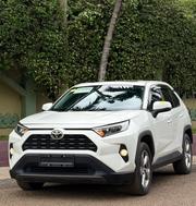 Toyota RAV4 XLE 2022 White for sale