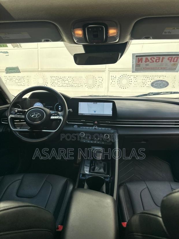 Hyundai Elantra 2023 Silver