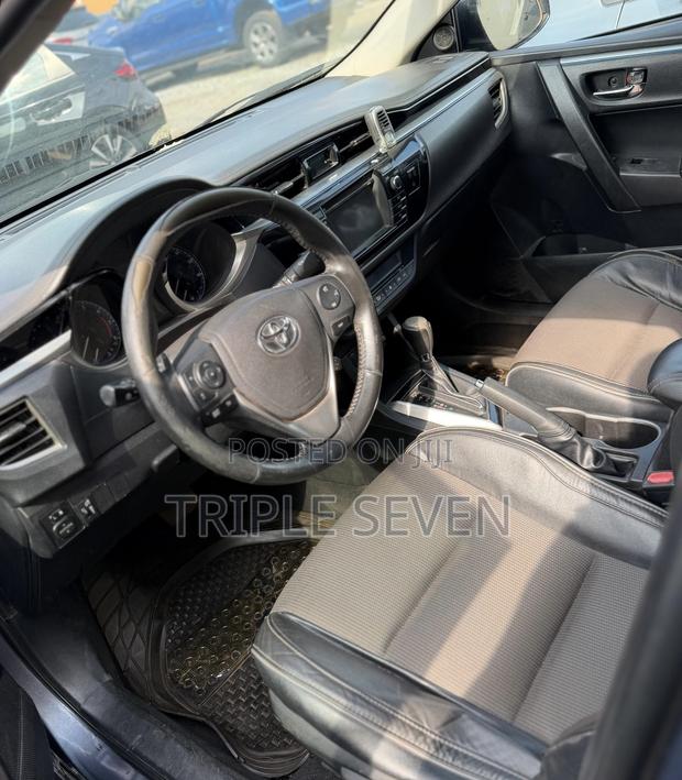 Toyota Corolla S Plus 4dr Sedan (1.8L 4cyl 6M) 2015 Gray