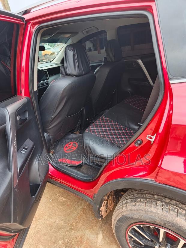 Toyota RAV4 2017 Red