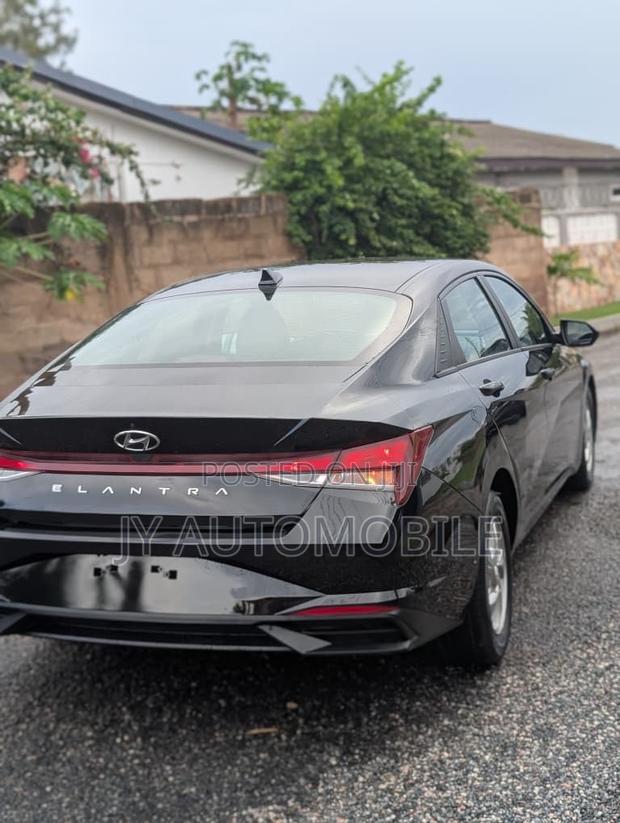 Hyundai Elantra 2021 Black