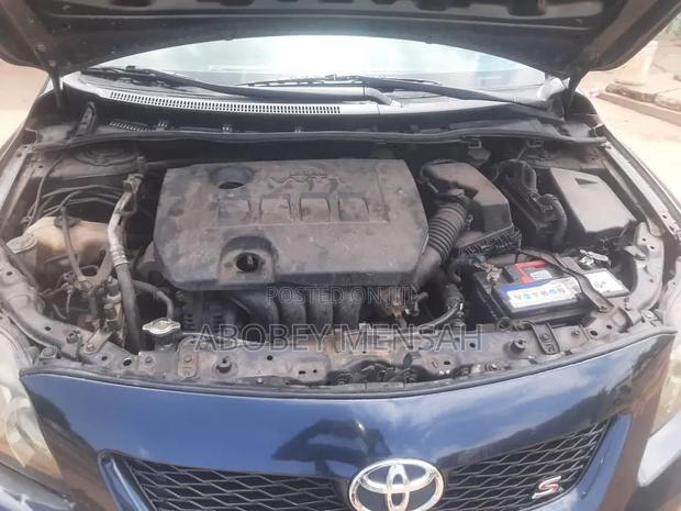 Toyota Corolla 2009 Blue