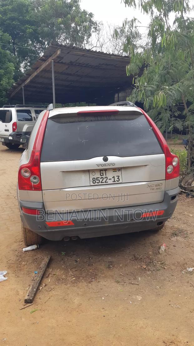 Volvo XC90 2011 Off white