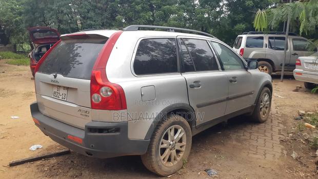 Volvo XC90 2011 Off white