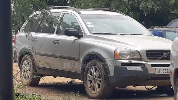Volvo XC90 2011 Off white