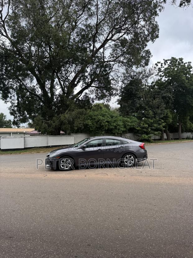 Honda Civic LX Sedan 2018 Gray