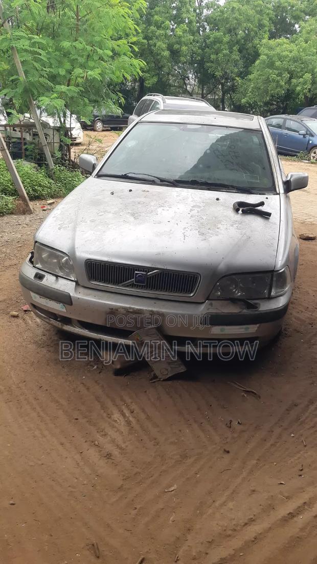 Volvo S40 2010 Off white