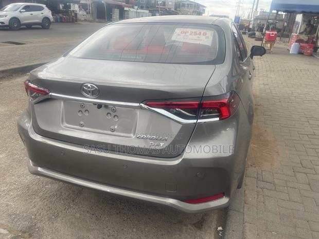 Toyota Corolla 2021 Brown