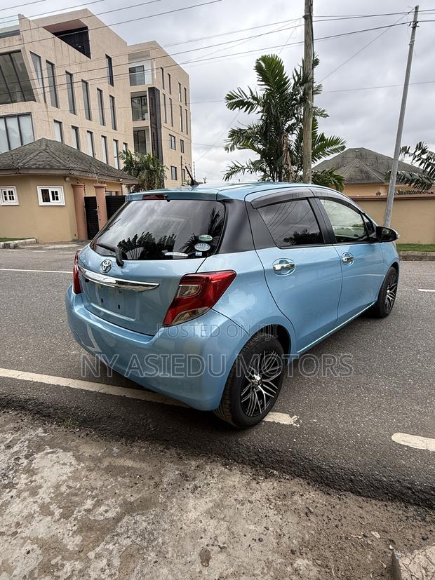 Toyota Vitz 1.3 FWD 3dr 2016 Blue