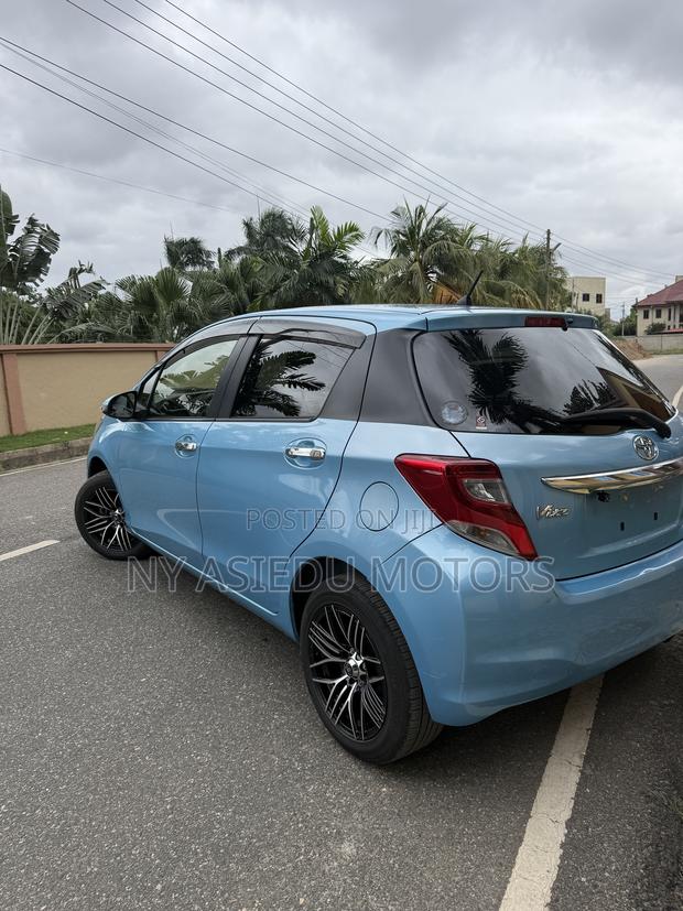 Toyota Vitz 1.3 FWD 3dr 2016 Blue
