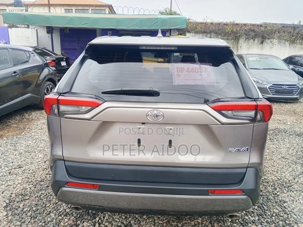 Toyota RAV4 2023 Brown