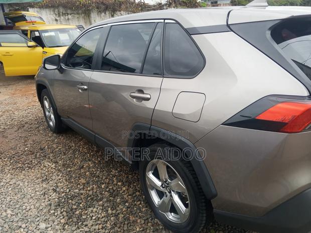 Toyota RAV4 2023 Brown