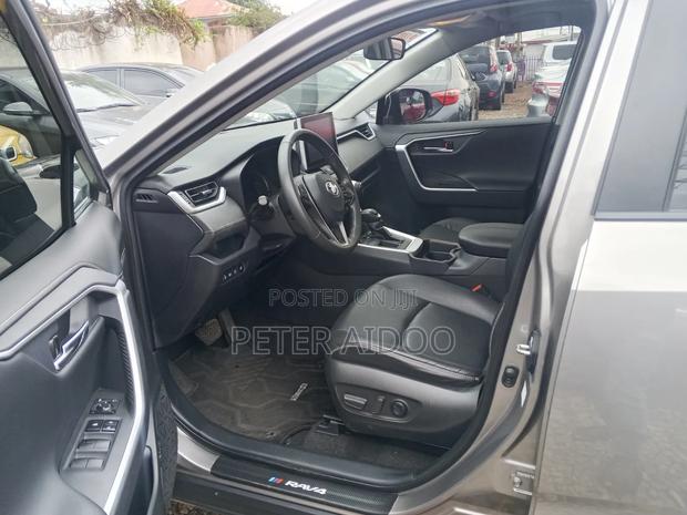 Toyota RAV4 2023 Brown