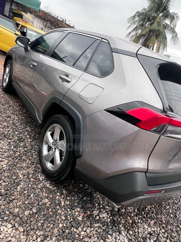 Toyota RAV4 2023 Brown