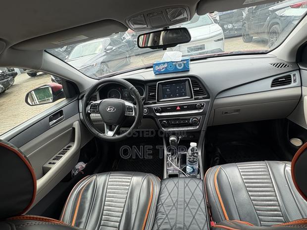 Hyundai Sonata Sport Sedan FWD (2.4L 4cyl 6A) 2017 Red