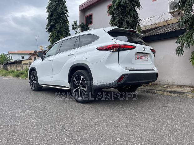 Toyota Highlander XLE 2022 White