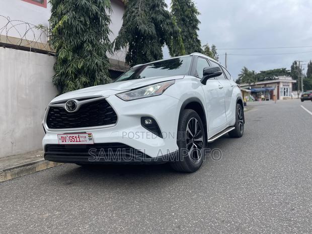 Toyota Highlander XLE 2022 White