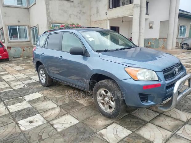 Toyota RAV4 2012 Brown