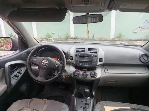 Toyota RAV4 2012 Brown