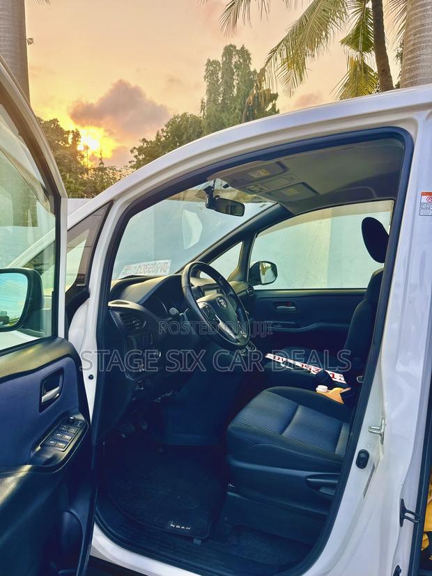 Toyota Noah 2015 White