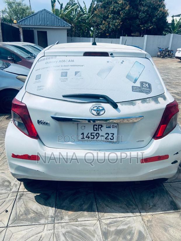 Toyota Vitz 2012 White