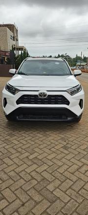 Toyota RAV4 XLE 2021 White for sale