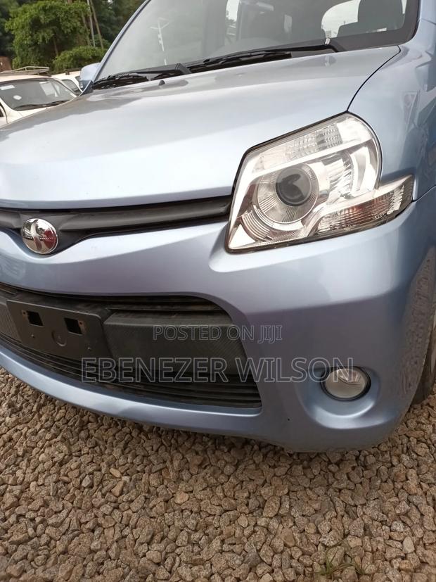 Toyota Sienta 2013 Blue