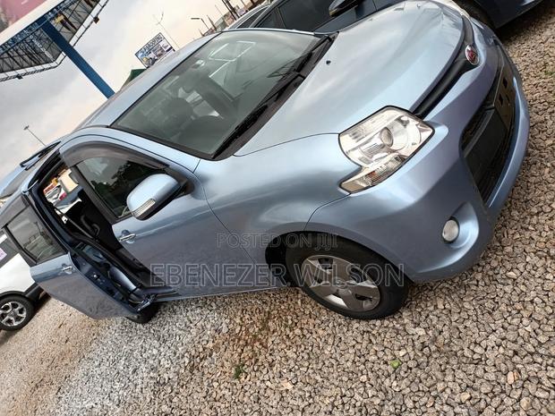 Toyota Sienta 2013 Blue