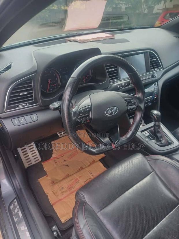 Hyundai Elantra Sport 2018 Gray