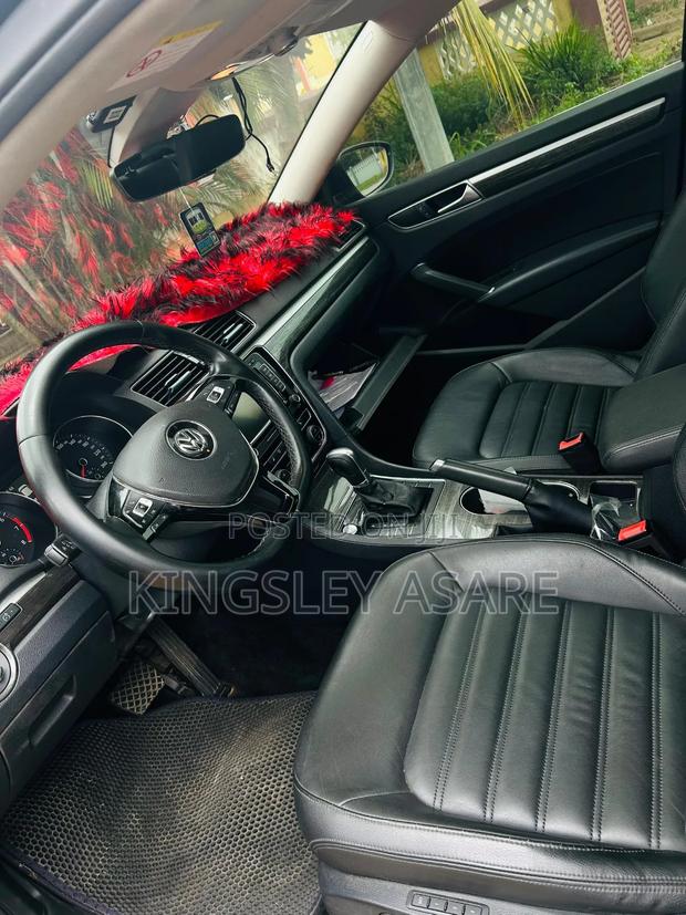 Volkswagen Passat 2.0T S 2018 Black