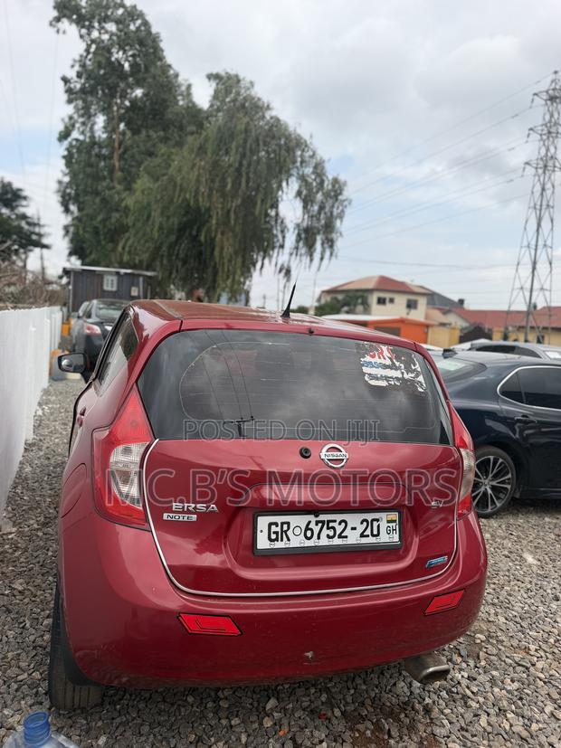 Nissan Versa 2015 Red