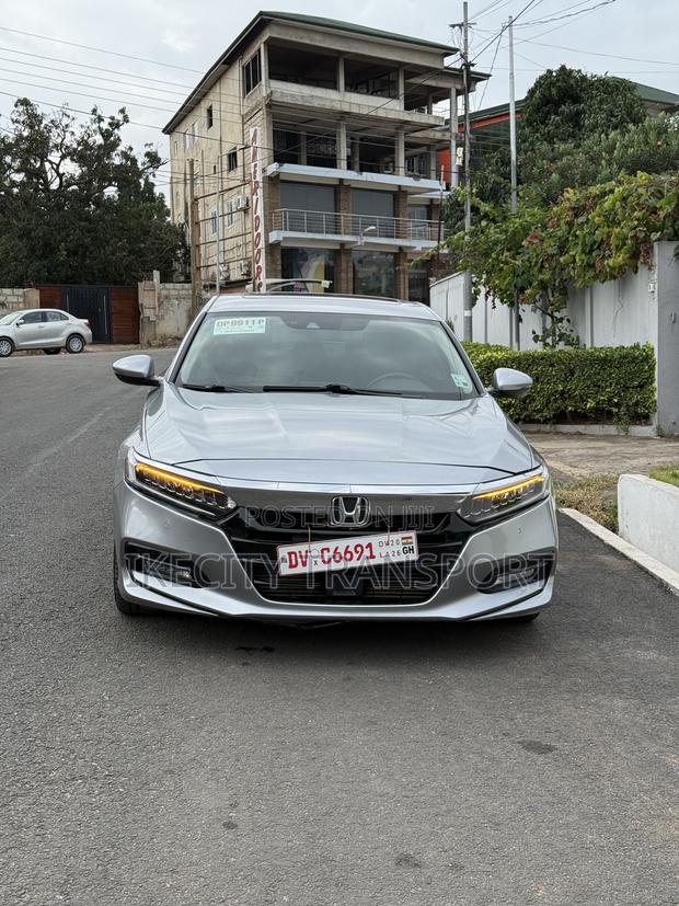 Honda Accord Touring 2.0T 2018 Silver