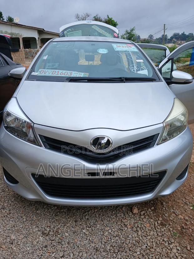 Toyota Vitz 2013 Beige