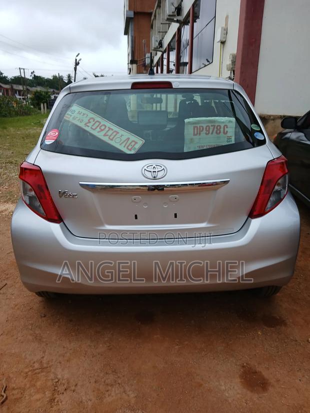 Toyota Vitz 2013 Beige