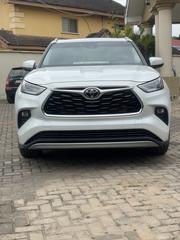 Toyota Highlander Platinum AWD 2023 White for sale