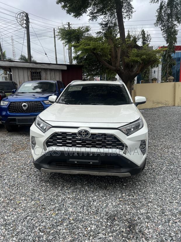 Toyota RAV4 2020 White