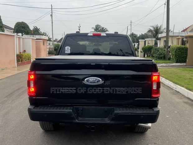 Ford F-150 XLT 2022 Black