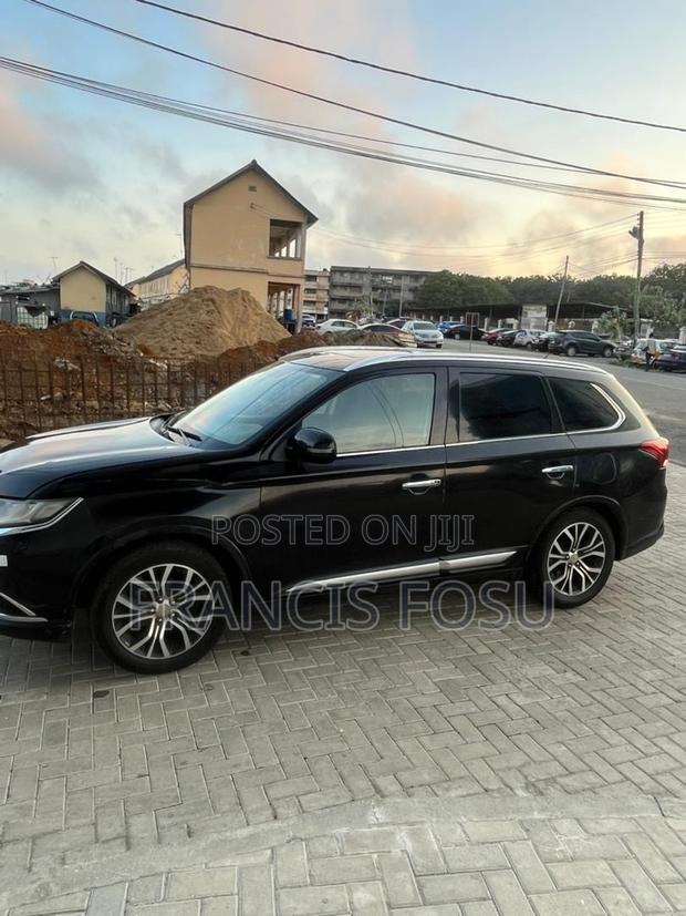 Mitsubishi Outlander 2016 Black