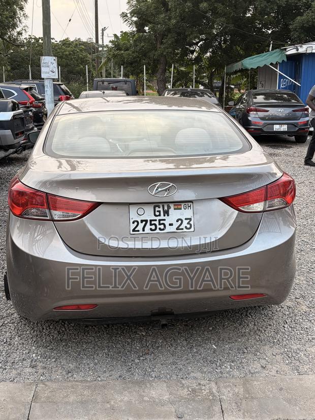 Hyundai Elantra 2012 Gray