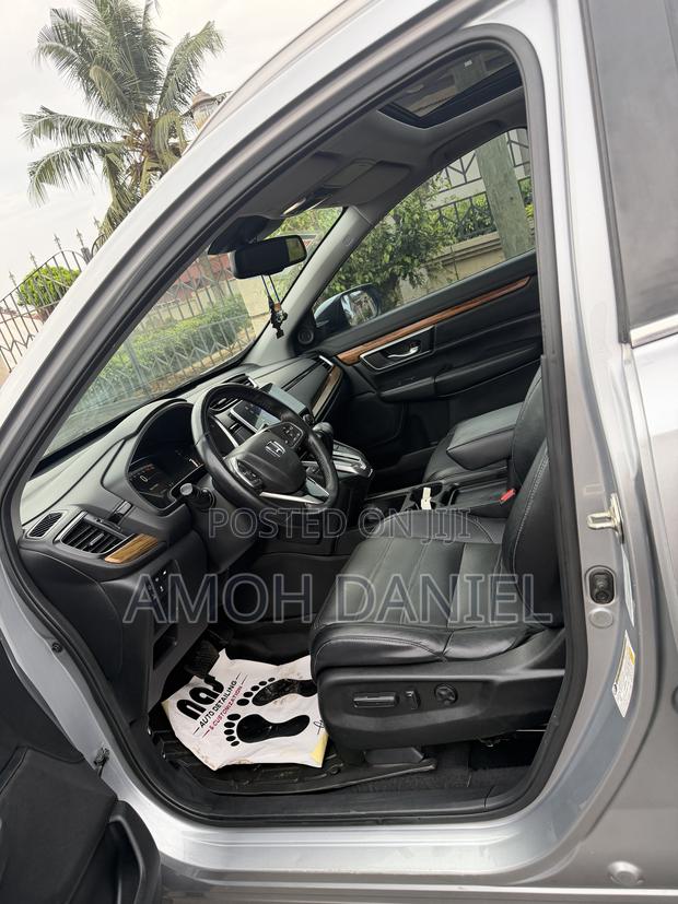 Honda CR-V Touring 4dr SUV AWD (1.5L 4cyl CVT) 2017 Silver