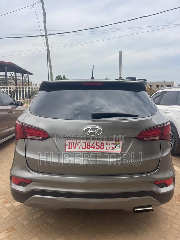 Hyundai Santa Fe 2017 Gray