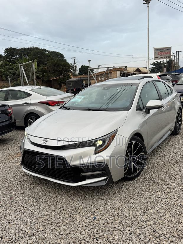 Toyota Corolla SE 2020 Silver