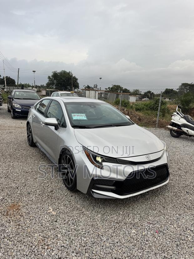 Toyota Corolla SE 2020 Silver