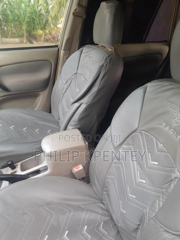 Toyota RAV4 Automatic 2002 Gold