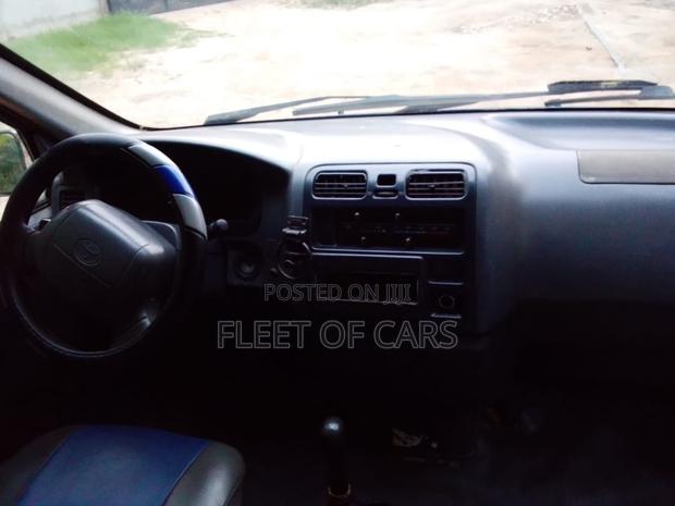 Toyota Grand HiAce 1999 Blue