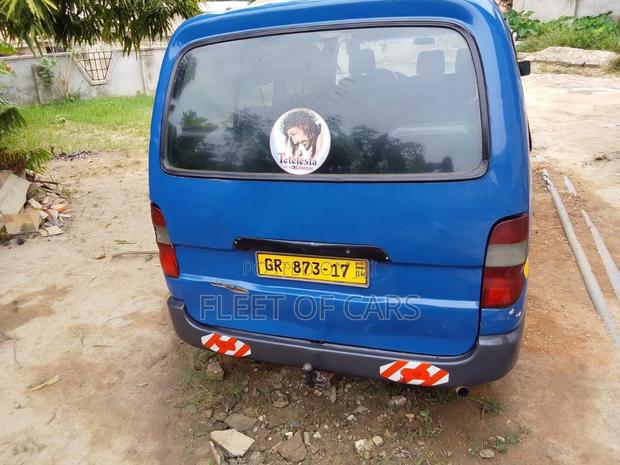 Toyota Grand HiAce 1999 Blue