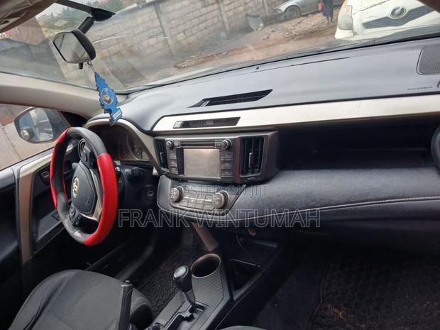 Toyota RAV4 XLE AWD (2.5L 4cyl 6A) 2013 Gray