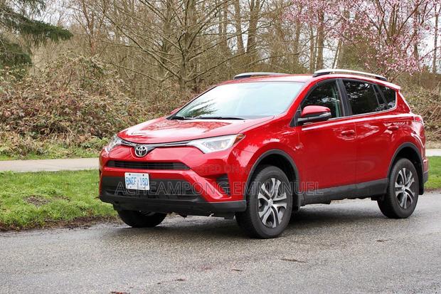 Toyota RAV4 XLE AWD (2.5L 4cyl 6A) 2016 Red