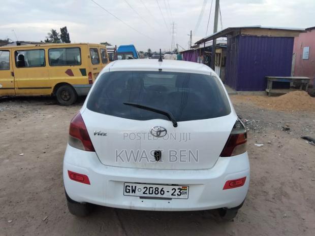Toyota Vitz 2010 White